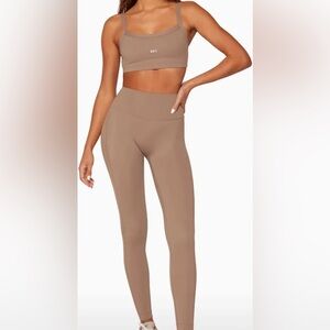 SET Active SportsBody Workout Set – Scoop Bra M + Leggings S Taupe (Dugout)